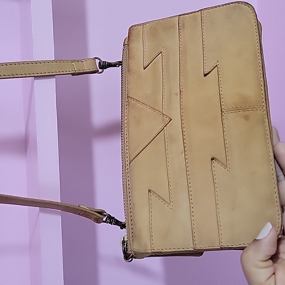 Lucky brand tan leather Crossbody Crossbody Bag